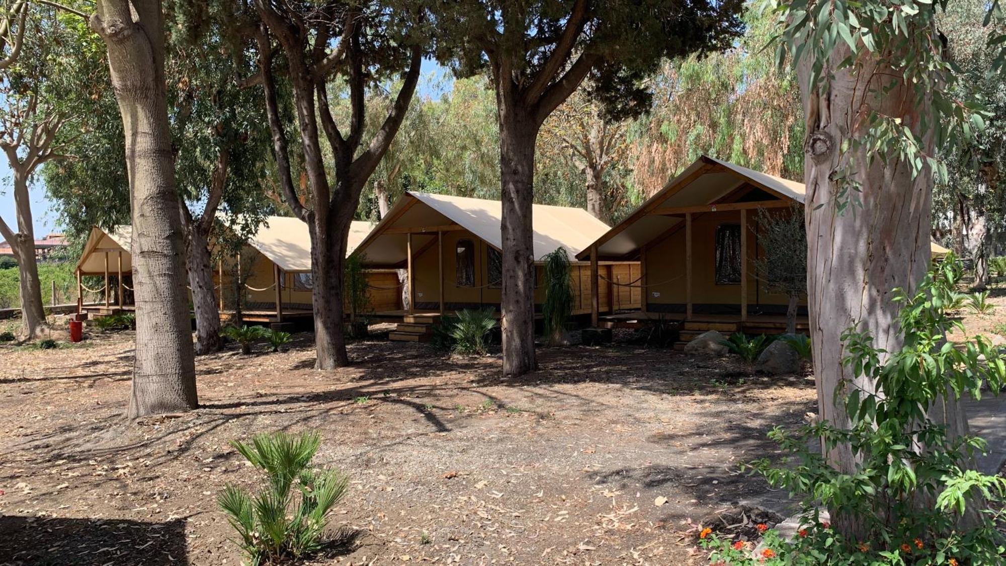 Il Pampaleone Glamping And Resort Acireale Esterno foto